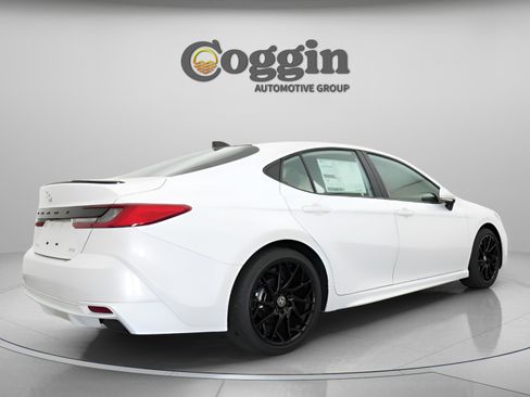 New 2026 Toyota Camry XSE FWD image 18