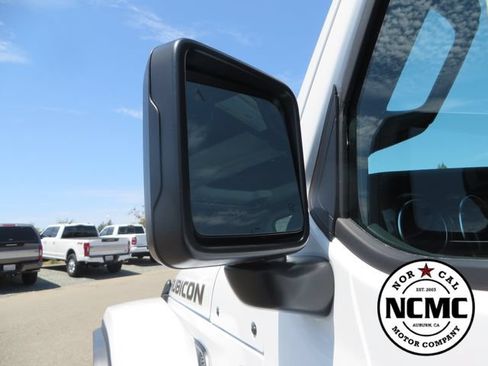 Used 2022 Jeep Wrangler Unlimited Rubicon w/ Xtreme Recon 35" Tire Package AWD/4WD image 13