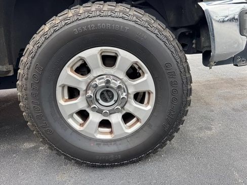 Used 2024 Ford F250 XLT w/ FX4 Off-Road Package AWD/4WD image 2