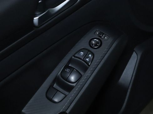 Used 2024 Nissan Altima 2.5 SV FWD image 16