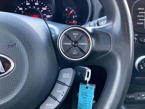 Used 2017 Kia Soul FWD image 24