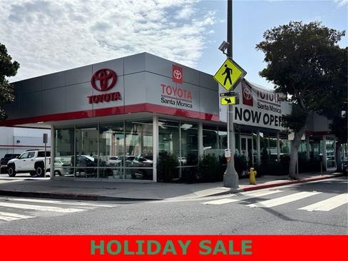 Used 2023 Toyota Camry LE image 31