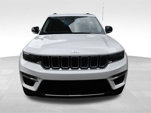 Used 2023 Jeep Grand Cherokee Limited AWD/4WD image 13