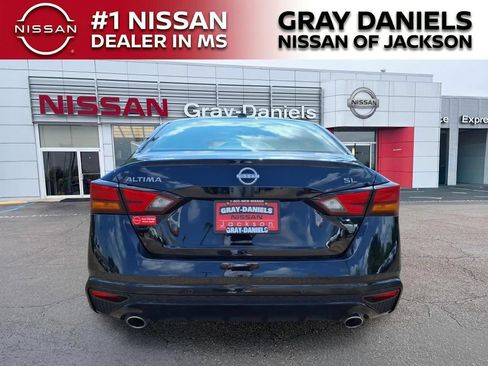 Certified 2025 Nissan Altima 2.5 SL FWD image 7