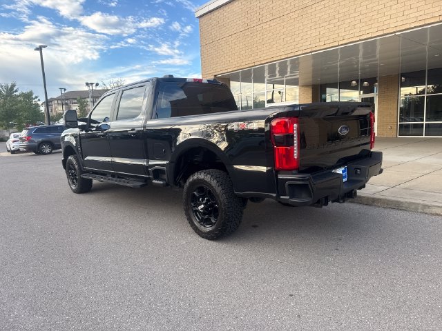 Used 2023 Ford F250 XL w/ STX Appearance Package AWD/4WD image 3