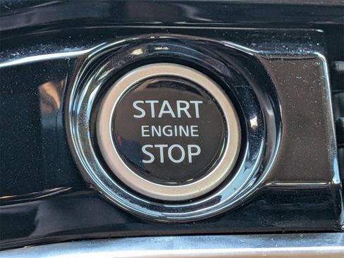 Used 2023 Nissan Pathfinder Platinum image 33