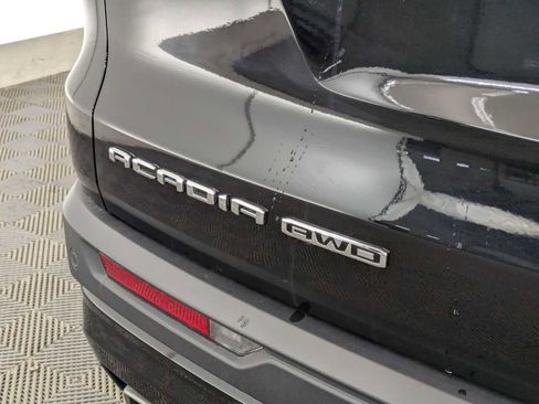 Used 2025 GMC Acadia AT4 w/ Luxury Package image 11