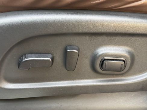 Used 2021 Nissan Titan Platinum Reserve w/ Moonroof Package image 23