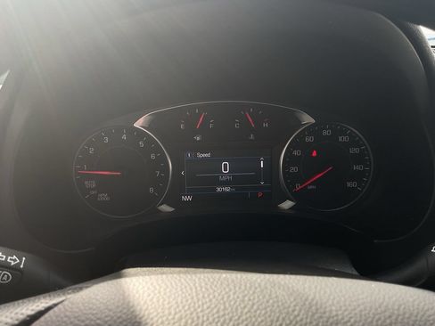 Used 2024 GMC Terrain SLE FWD image 29
