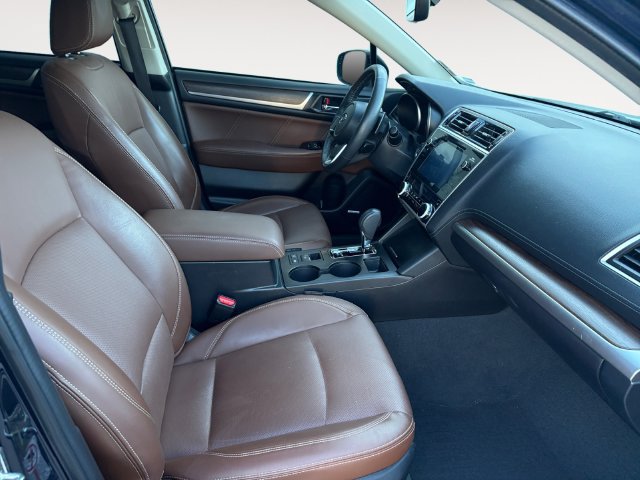 Used 2018 Subaru Outback 3.6R Touring w/ Popular Package #3 AWD/4WD image 14