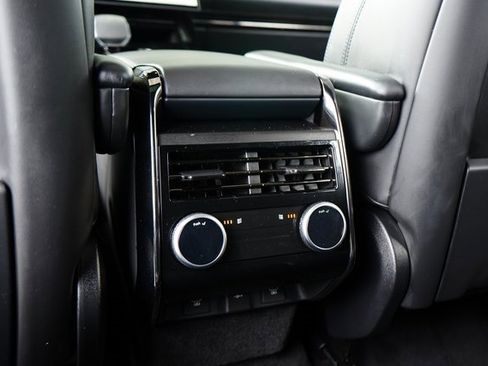 Used 2024 Land Rover Range Rover Sport Dynamic SE image 23