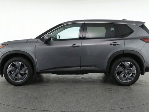 Used 2025 Nissan Rogue SV FWD image 5