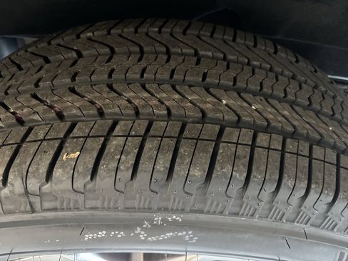 New 2026 GMC Sierra 1500 SLE image 7