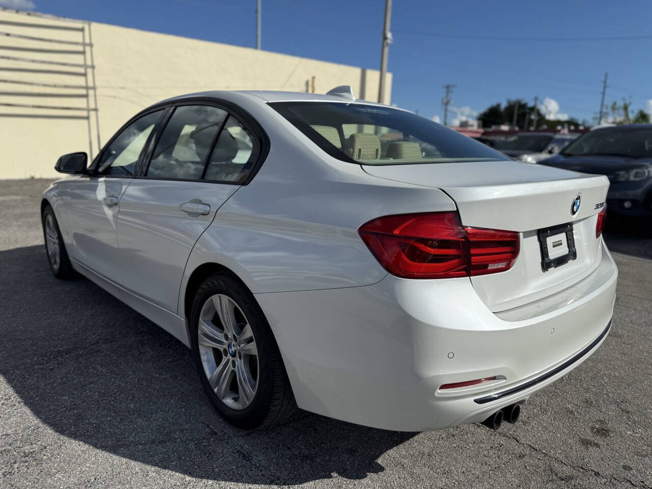 Used 2016 BMW 328i Sedan RWD image 5