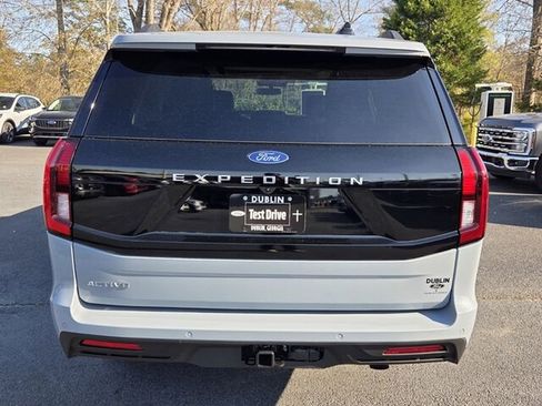 New 2026 Ford Expedition Active image 14
