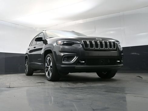Used 2022 Jeep Cherokee Limited w/ Elite Package AWD/4WD image 25