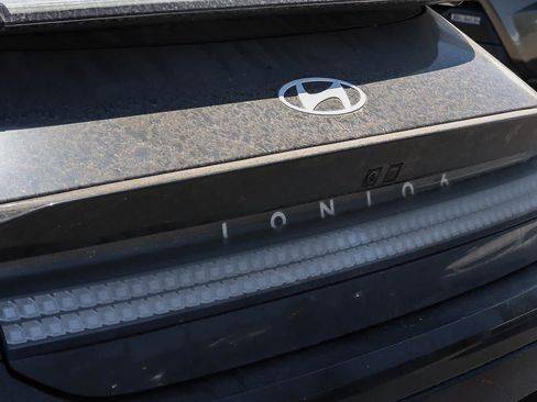 Used 2023 Hyundai Ioniq 6 SEL RWD image 8