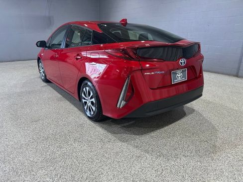 Certified 2021 Toyota Prius Prime LE FWD image 7