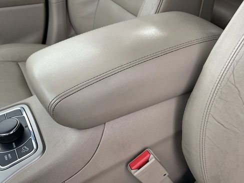 Used 2017 Jeep Grand Cherokee Limited image 35