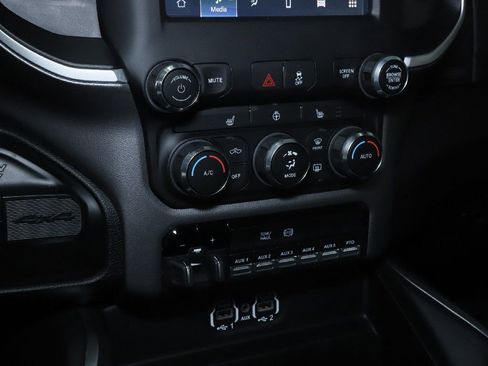 Used 2024 RAM 4500 SLT w/ Quick Order Package 2YG SLT image 26