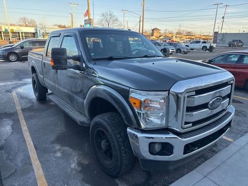 Used 2016 Ford F250 XLT w/ Camper Package image 2