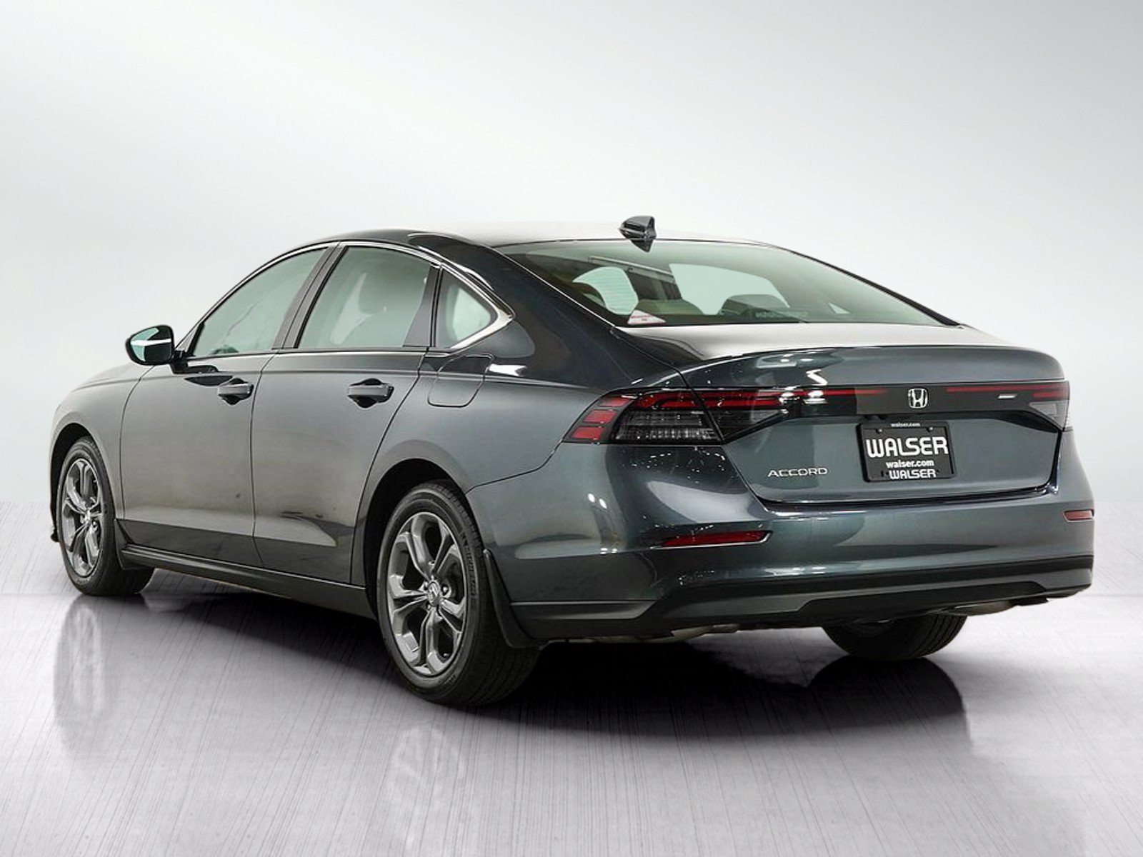 Used 2024 Honda Accord EX image 3