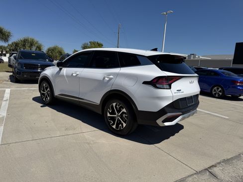 Used 2023 Kia Sportage EX image 6
