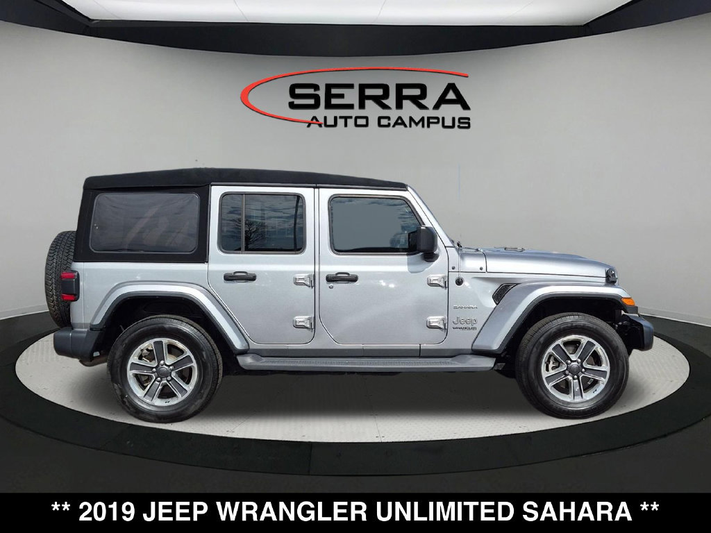 Used 2019 Jeep Wrangler Unlimited Sahara AWD/4WD image 14