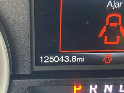 Used 2018 Ford F150 XLT w/ Trailer Tow Package image 11