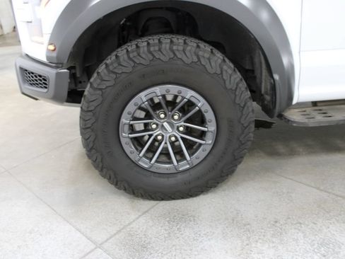 Used 2019 Ford F150 Raptor w/ Equipment Group 802A Luxury AWD/4WD image 40