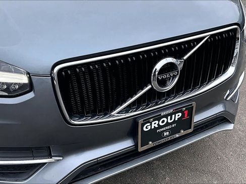 Used 2017 Volvo XC90 T6 Momentum w/ Vision Package image 30