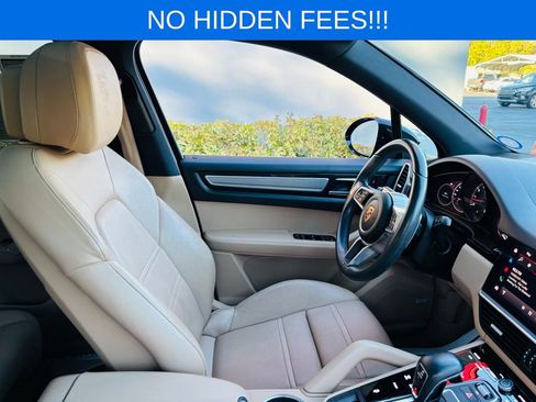 Used 2022 Porsche Cayenne Platinum Edition image 10