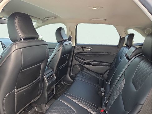 Used 2023 Ford Edge Titanium AWD/4WD image 10