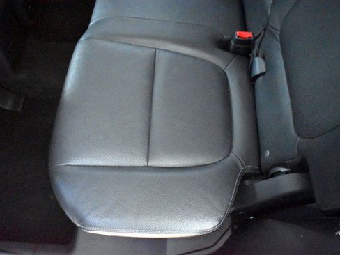 Used 2017 Mitsubishi Outlander SE AWD/4WD image 33