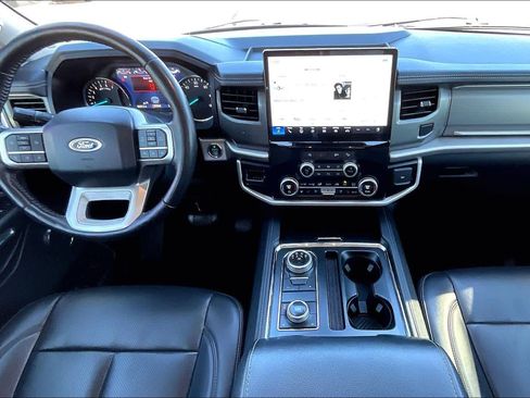 Used 2024 Ford Expedition Max XLT image 14