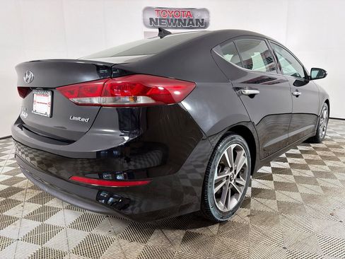 Used 2017 Hyundai Elantra Limited image 3