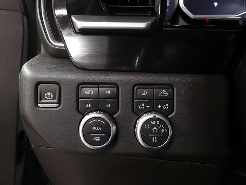 Used 2024 GMC Sierra 1500 Elevation w/ Elevation Premium Package AWD/4WD image 19