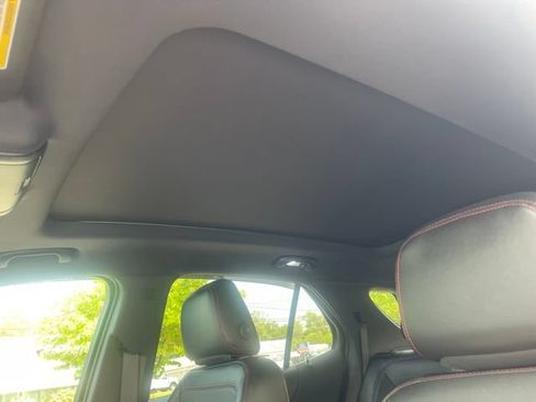 Used 2023 Chevrolet Equinox RS w/ RS Leather Package AWD/4WD image 5