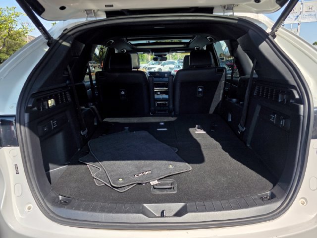 Used 2024 MAZDA CX-90 Plug-In Hybrid w/ Premium Plus AWD/4WD image 17