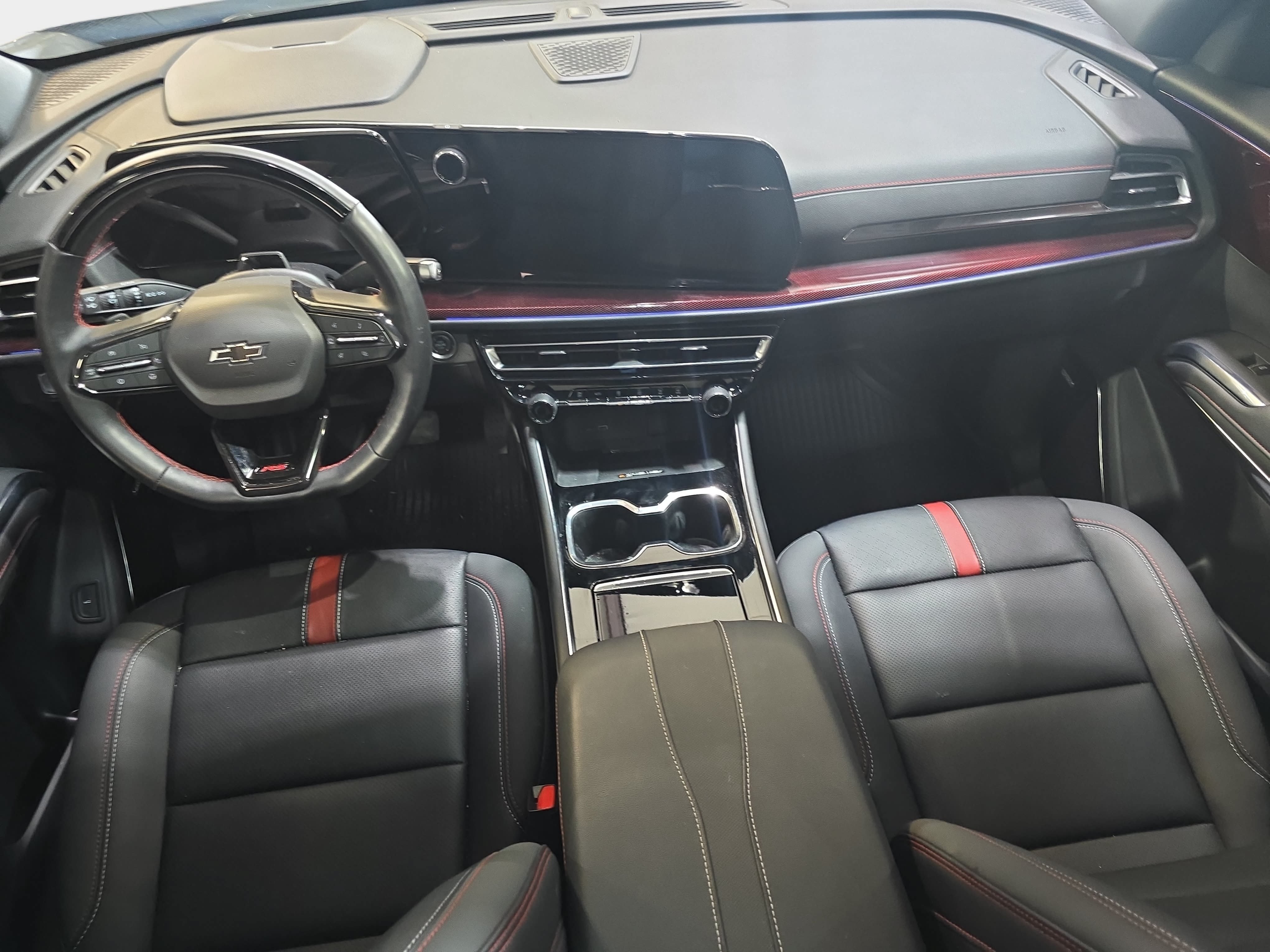 Used 2026 Chevrolet Traverse RS w/ LPO, Floor Liner Package FWD image 10