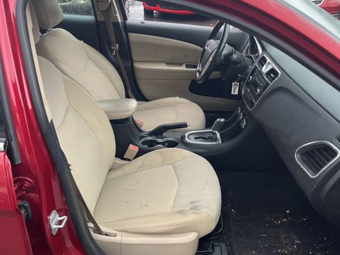 Used 2011 Chrysler 200 Touring image 17