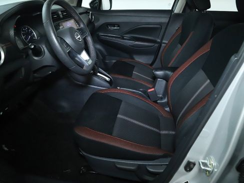 Used 2024 Nissan Versa SR image 18