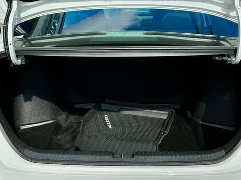 Certified 2023 Honda Accord LX image 10