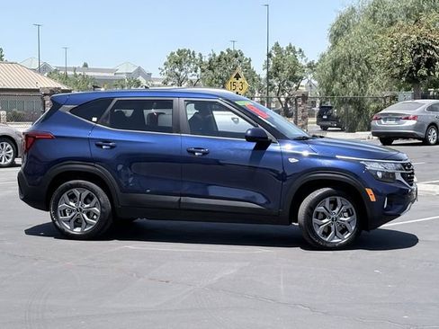 Certified 2026 Kia Seltos LX AWD/4WD image 4