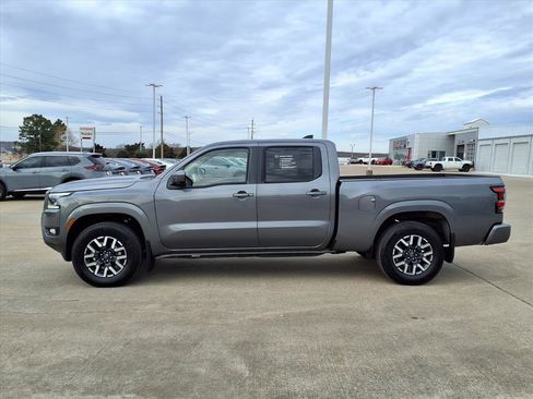 Certified 2025 Nissan Frontier SL image 18