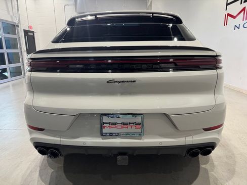 Used 2024 Porsche Cayenne Coupe w/ Premium Package Plus AWD/4WD image 6