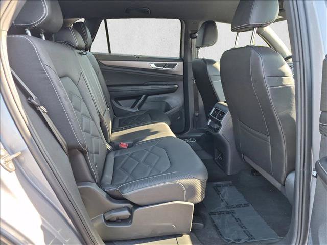 Used 2026 Volkswagen Atlas Cross Sport SE FWD image 19