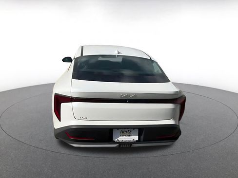 Used 2025 Kia K4 LXS image 12