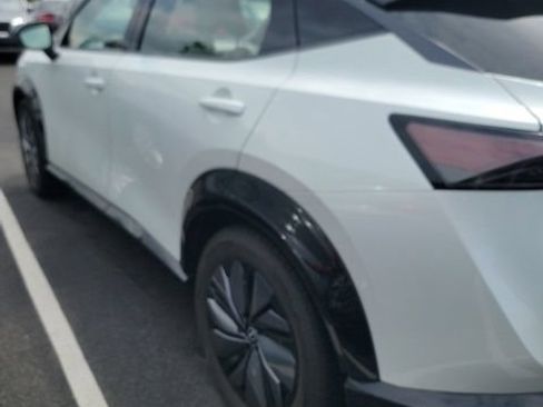Used 2024 Nissan Ariya AWD image 2