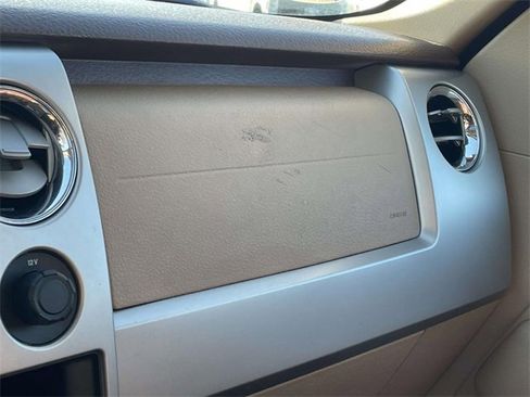 Used 2013 Ford F150 King Ranch w/ King Ranch Luxury Pkg image 28